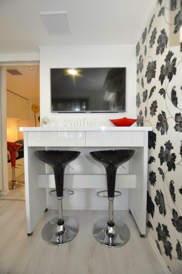 Apartment Toya Slatine Eksteriør billede